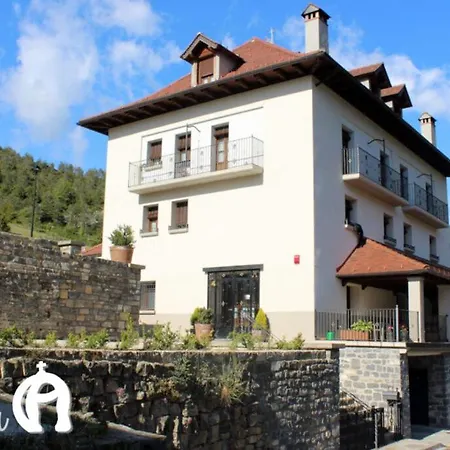 Casa Aurita לינה וארוחת בוקר Ansó